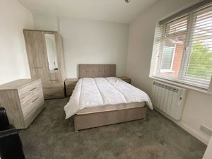 Bedroom- click for photo gallery